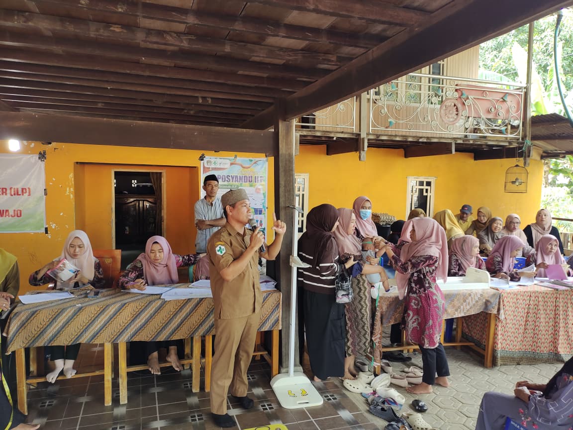 Pemerintah Desa Mario Laksanakan Posyandu Integrasi Layanan Primer di Balai Desa